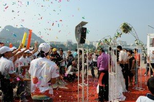 Liuzhou Weddings as the confetti flies